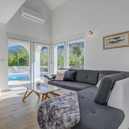 Salvia Willa Zagvozd