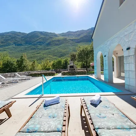 Salvia Villa